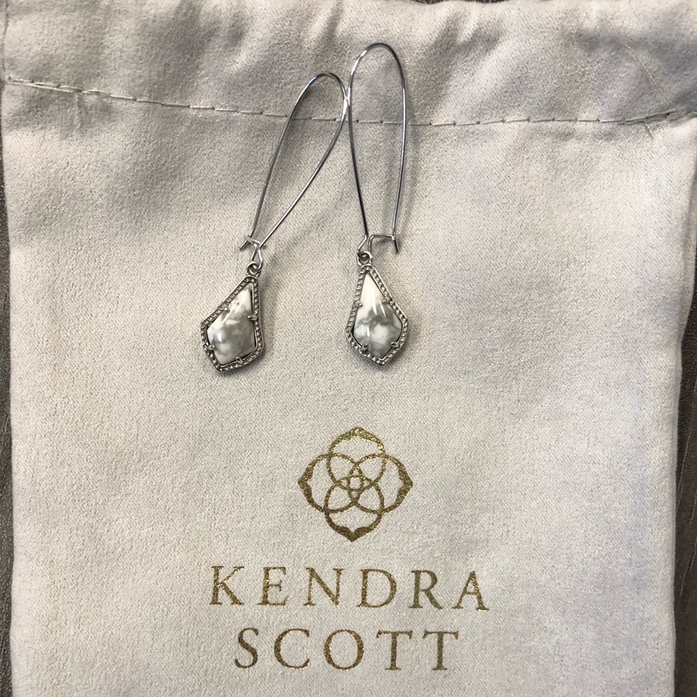 Kendra Scott discontinued Lori earrings